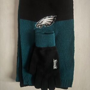 Philadelphia Eagles Scarf & Glove Set , New with Tag